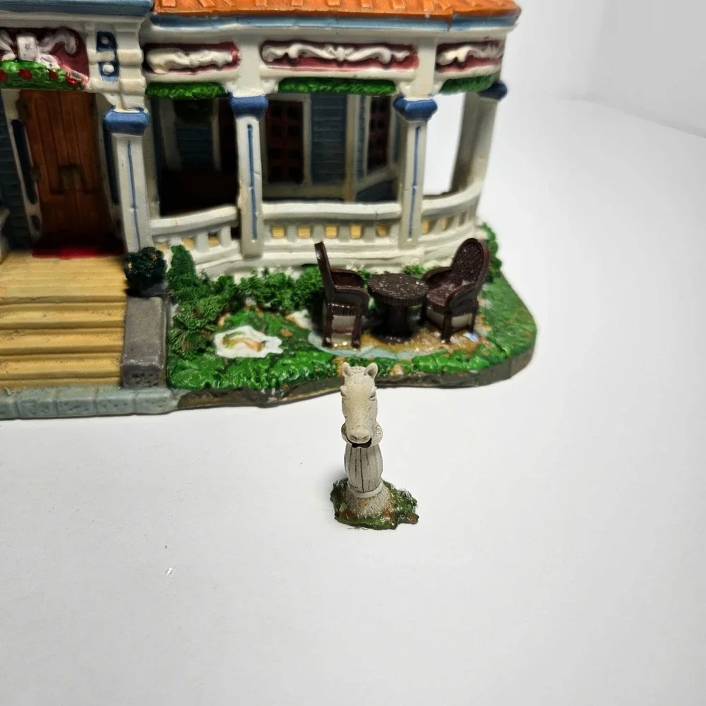 Lemax Kingsley Manor Lighted Building 2009 Michaels Exclusive 95830 Caddington